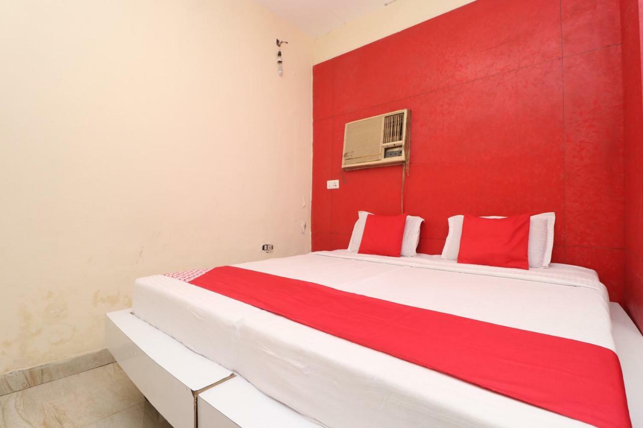 Oyo 29852 Hotel Golden View Abadpura Exterior foto
