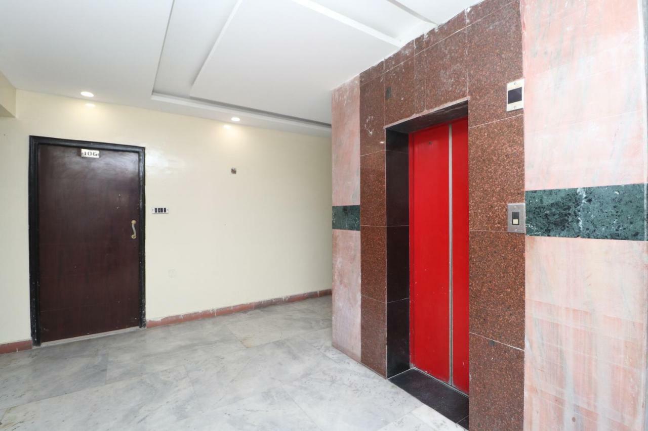 Oyo 29852 Hotel Golden View Abadpura Exterior foto