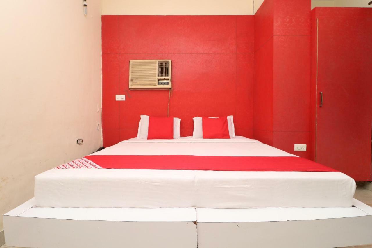 Oyo 29852 Hotel Golden View Abadpura Exterior foto